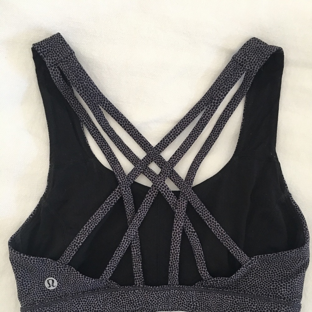 Lululemon Free to Be Serene Bra
